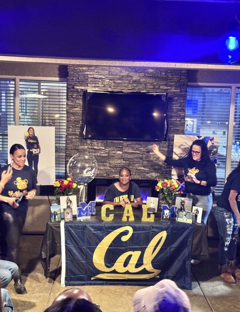 RicksMalea's tweet photo. Thank you to all my friends and family for showing up for me! This night meant so much to me! https://t.co/RaUCrfgMcT