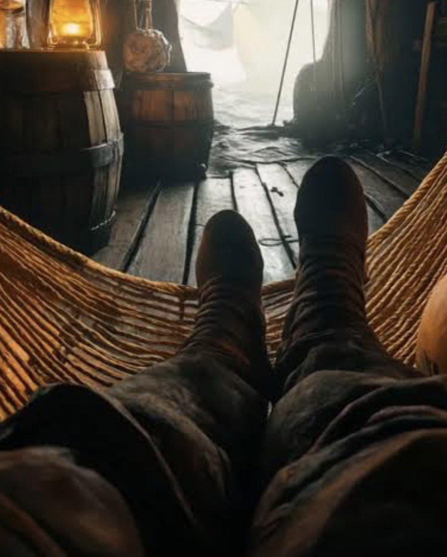 turbochis's tweet photo. sipped the cap’n’s grog and now I’m back in the 1700s pillaging villages and plundering ships https://t.co/yq6QhzwbQF