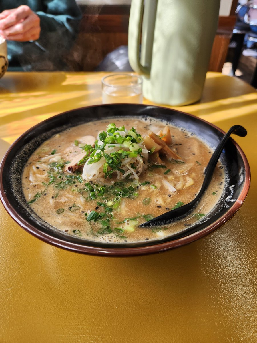 久々の古殿屋

糸島ー宇部間下道で来たらクラッチ握る左手が痛すぎる…
帰りは高速か