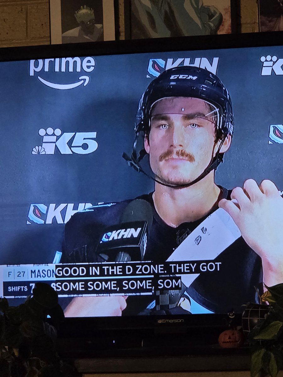 dazzledrose's tweet photo. It should be illegal for his eyes to be that blue jfc https://t.co/KbwKGrksDs