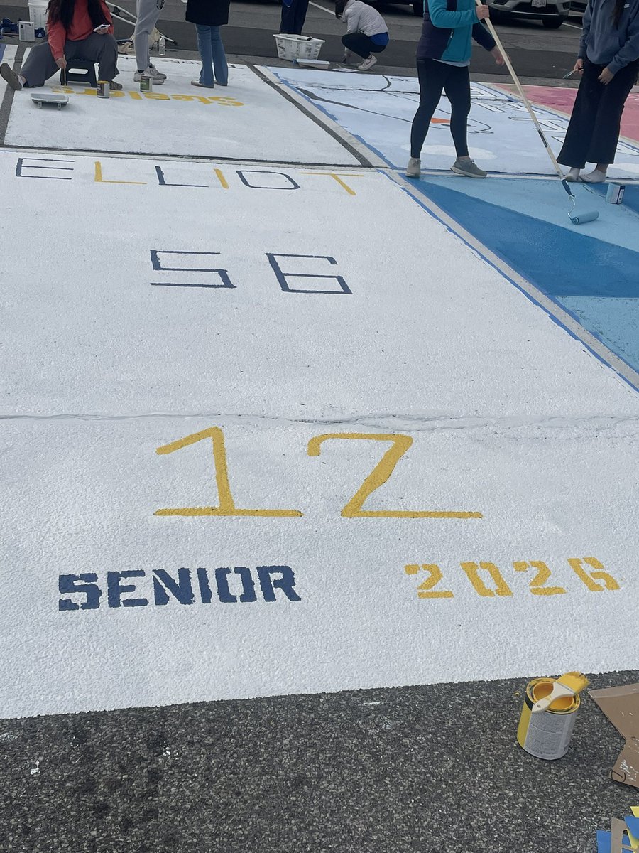 connorelliot56's tweet photo. Had fun painting my senior parking spot with my family today. https://t.co/hUbYm6GPei