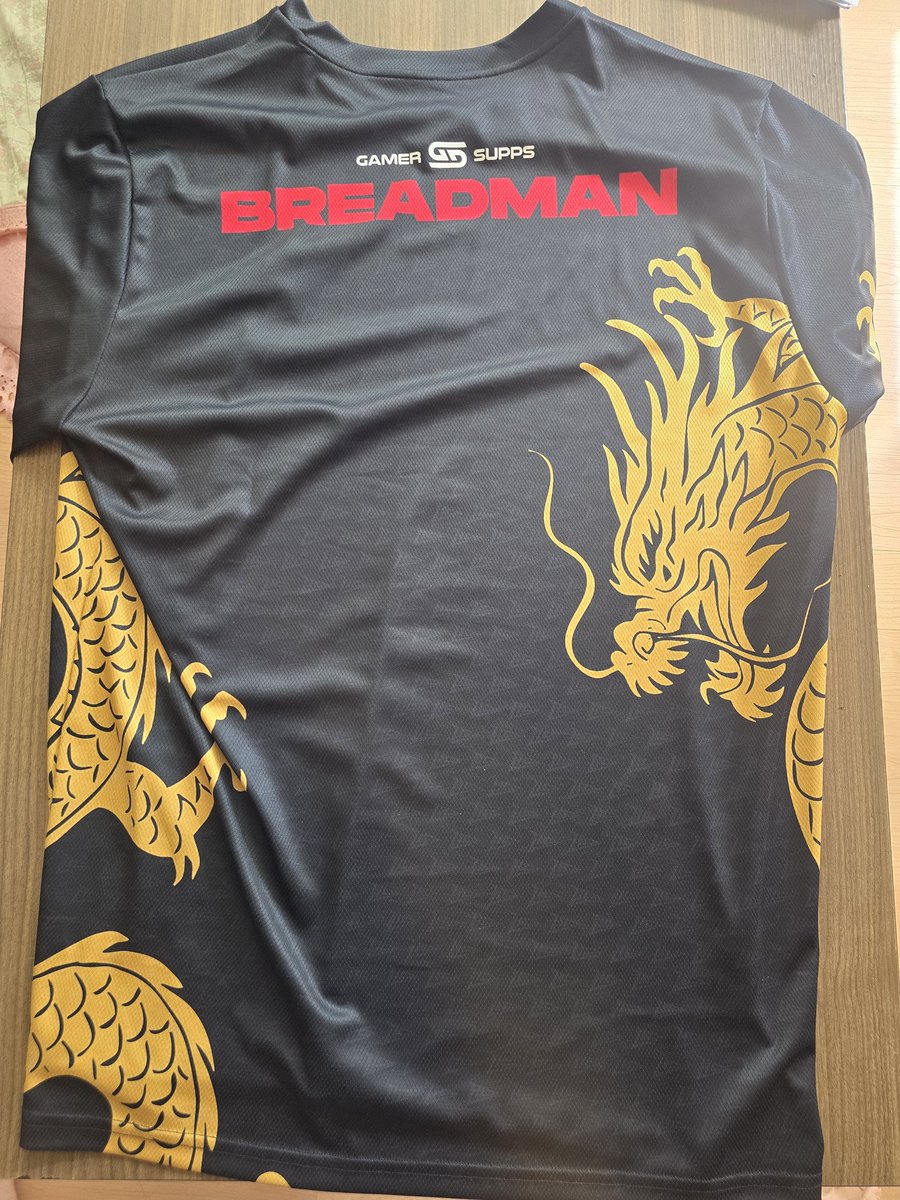 Tekken_Breadman's tweet photo. I really love the new uniform. I can’t wait to wear it and compete. See you in Thailand, everyone!
@Z10esports https://t.co/GqonCfS39o