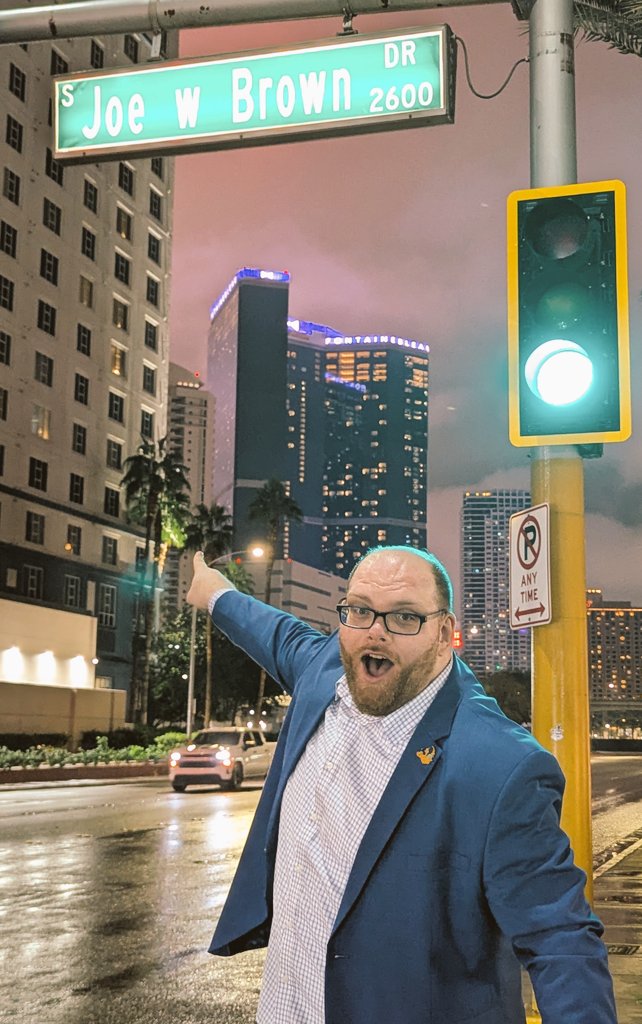 Move over, Wayne Newton! There's a new star in town!