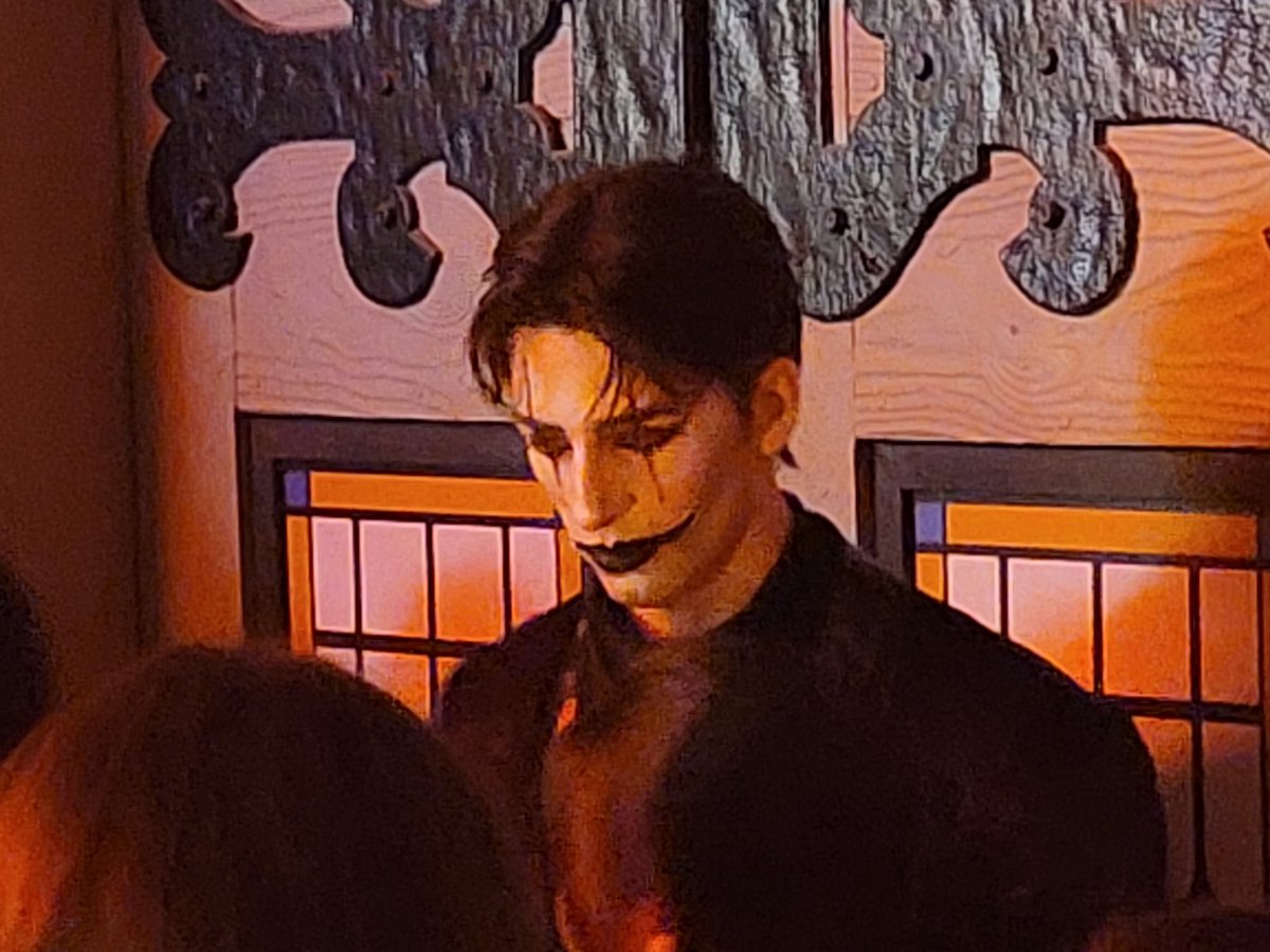 요즘 숏츠에 피에롯 계속 떠서 보고왔당