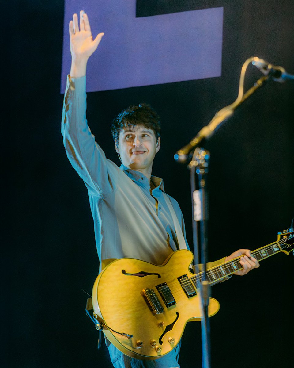 Después de 6 años, Vampire Weekend por fin regreso a la Ciudad de México para presentarse en el Corona Capital.

📸 Franco Emmanuel