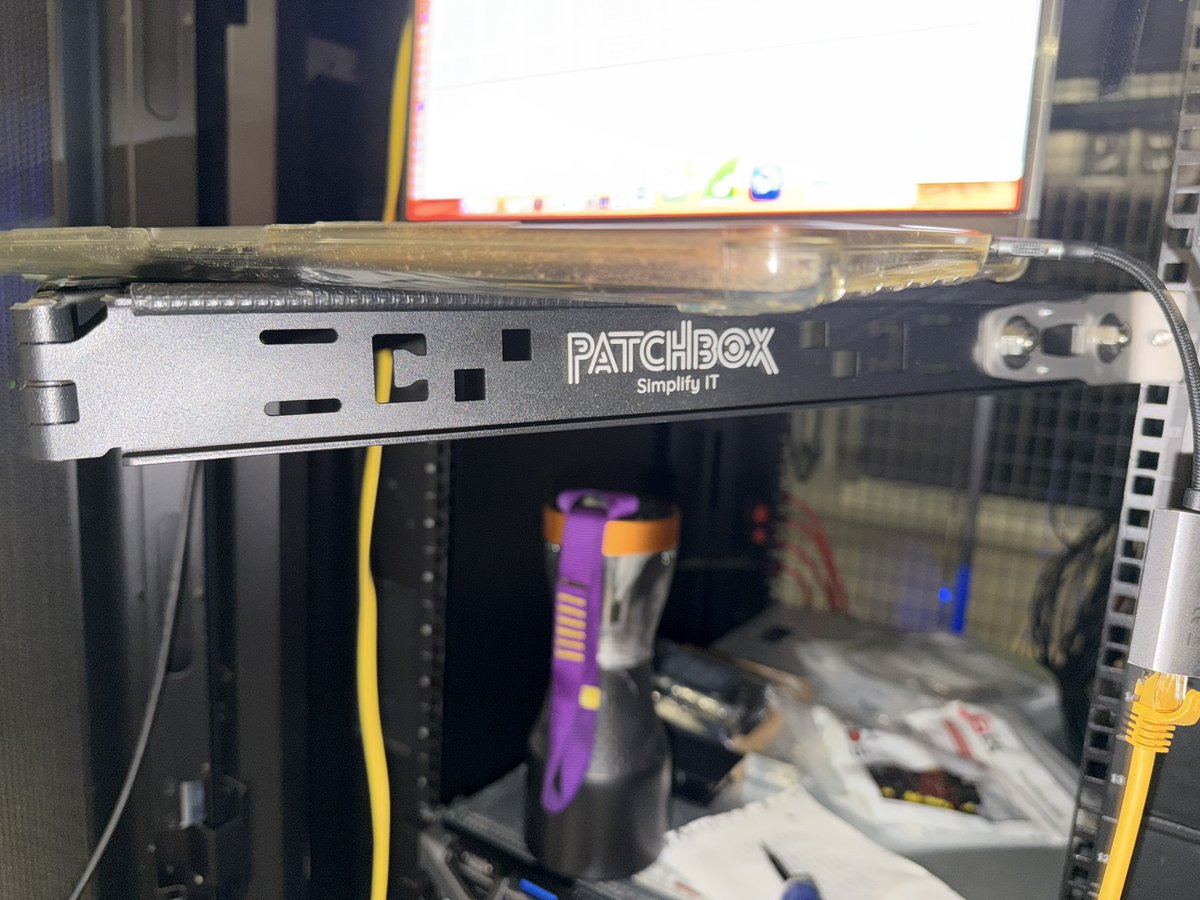 j2sw's tweet photo. @PATCHBOXCabling loving the setup.exe. https://t.co/XrKA44sZgo