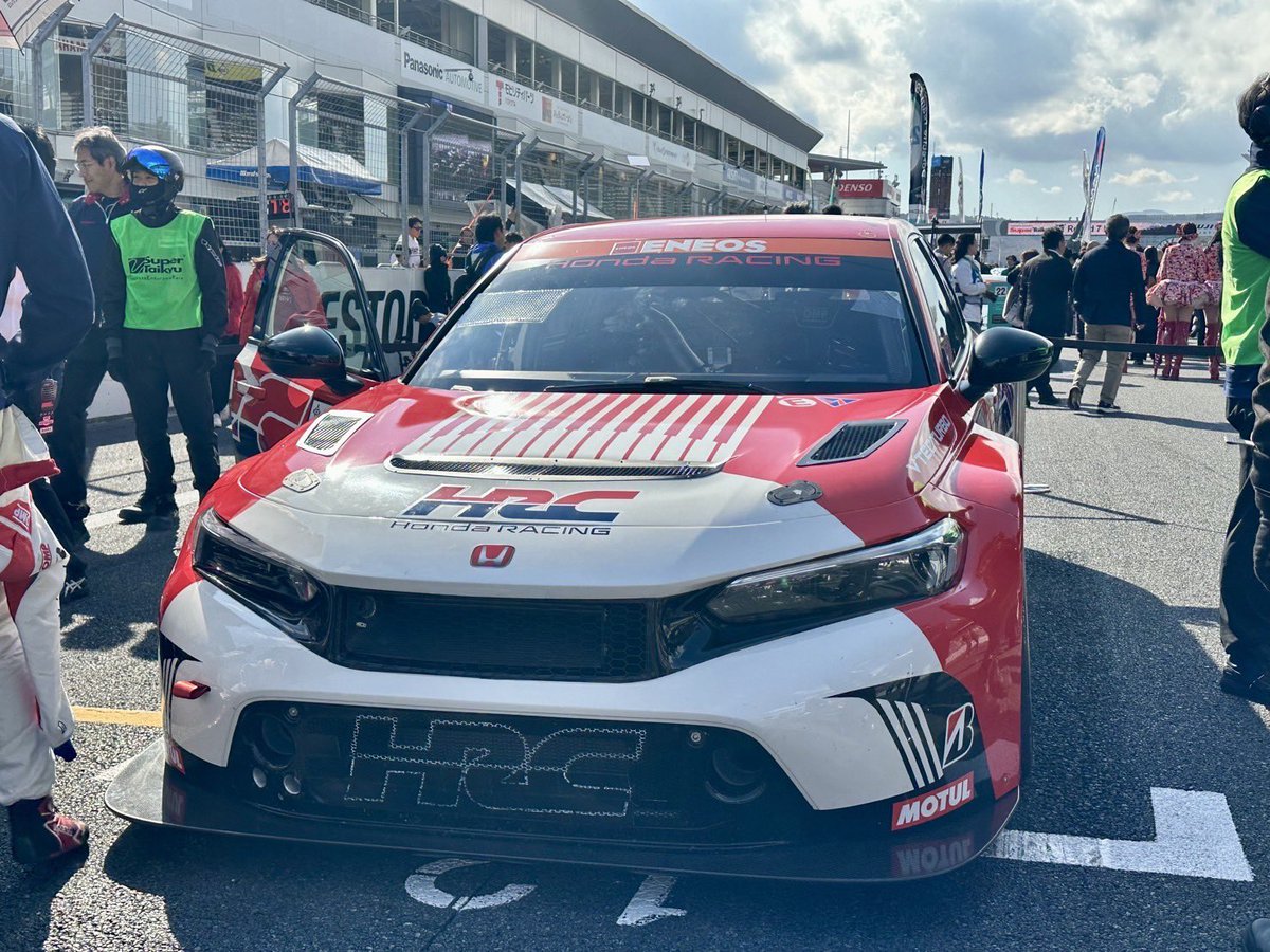 HondaJP_Live's tweet image. #スーパー耐久 第7戦 富士スピードウェイ

4時間レースという実験がはじまる

#S耐 #SuperTaikyu