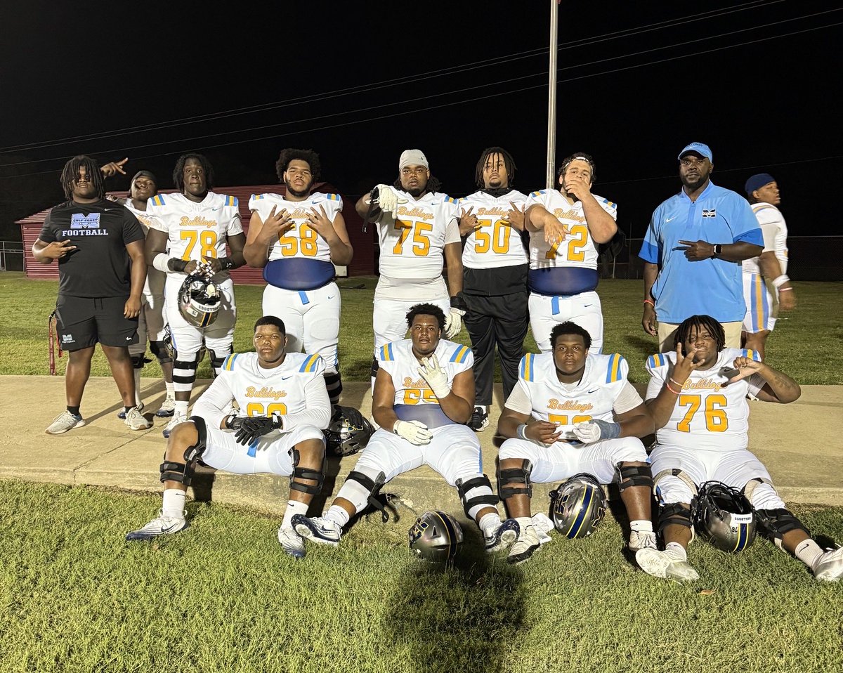 semaja_dixon's tweet photo. Man all I can say is great run with my brothers at MGCCC it was a great season with you guys #ontothenextchapter #LEGENDARY #trenchmob 🖤@CoachRich72 https://t.co/3Sbx9fFkd4