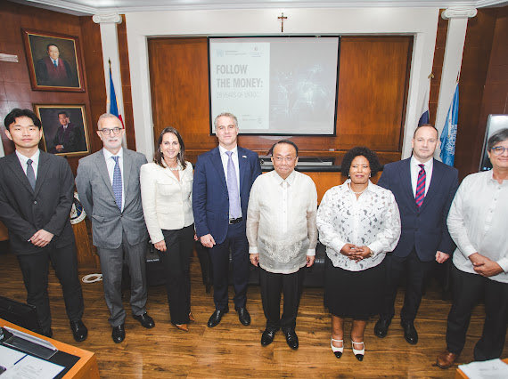 Italy in the Philippines tweet media