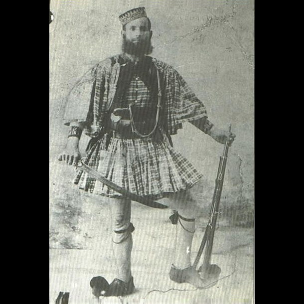 TheGreekPatriot's tweet photo. Λουκάς Κόκκινος - (1878 - 1913).
Από το Μέγαρο Γρεβενών, ήταν Πατριώτης, Μαχητής, Μακεδονομάχος Οπλαρχηγός και ήρωας του Μακεδονικού Αγώνα.
#Kokkinos #Megaro #Grevena #Macedonia #Macedonian #MacedoniaIsGreek #Greek #Orthodox #Revolution #Greece #Hellas #Hellenism. https://t.co/rk3uzjurmS