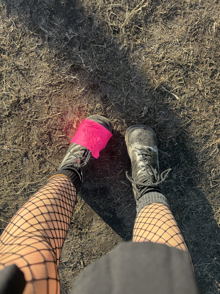 dad_jokesonly's tweet photo. @scenequeenrocks thanks for the cuntiest fix for my demonias that failed on me 🥹 sorry I had to miss the second half of your set when they broke 💔💔💔😭 https://t.co/j2xCgf46Cu