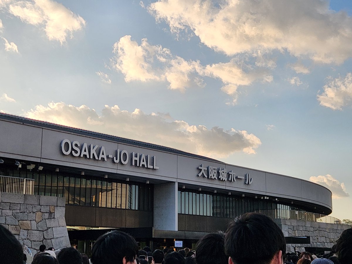 kumoe17's tweet photo. ライブ会場へ帰りたい🎤 https://t.co/8WcUH6xBSX