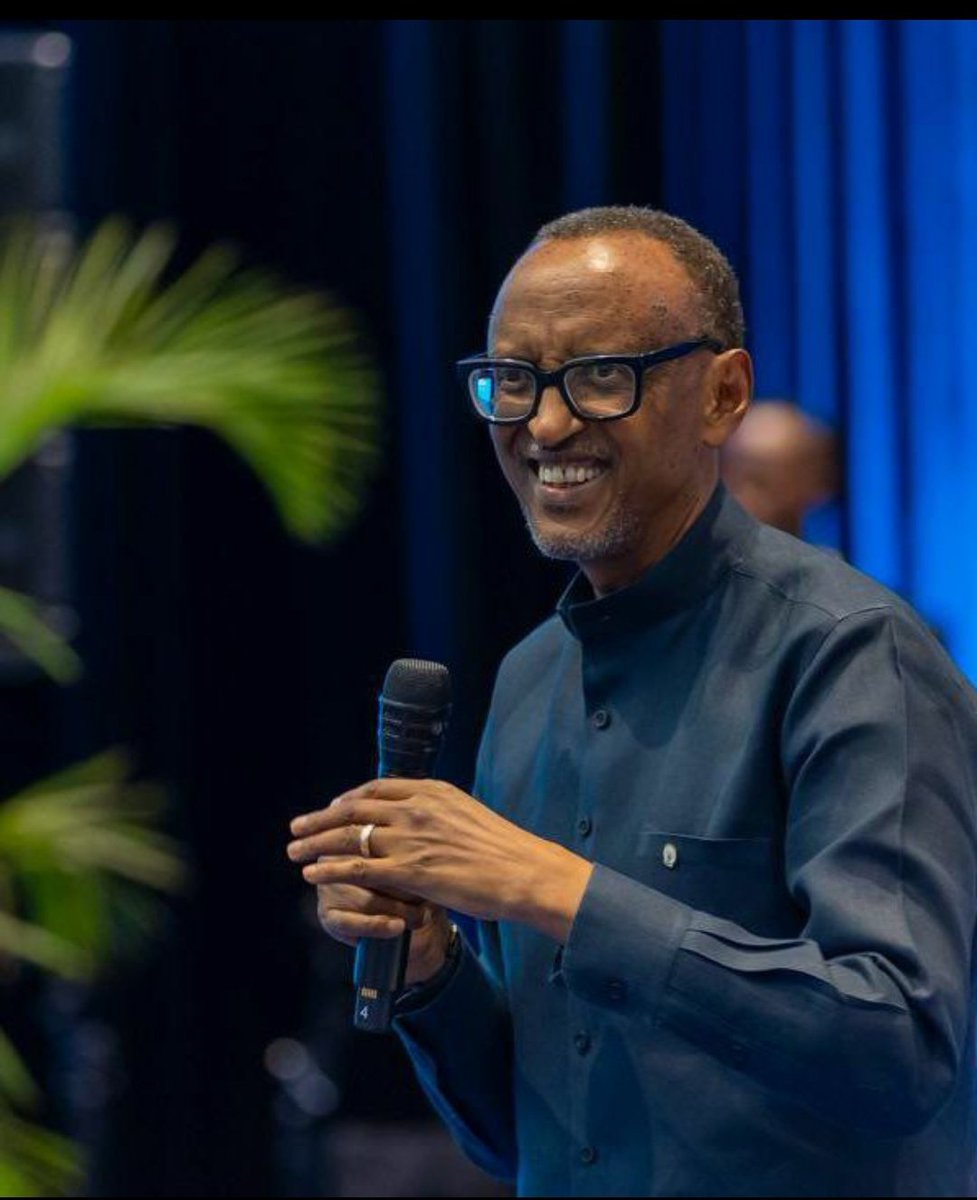 Nshuti zanjye Rubyiruko mujye mukunda cyane uyu MUGABO kuko ibyo yakoze nibyo byatugize abo turibo, Imana isumba byose ijye imuduhera Umugisha ubu n'Iteka ryose.

H.E PAUL KAGAME inshuti yanjye kandi yanyu, inshuti harry, inshuti idahemuka.
