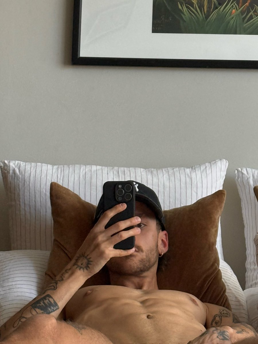 lachywc's tweet image. Lazy day cont.