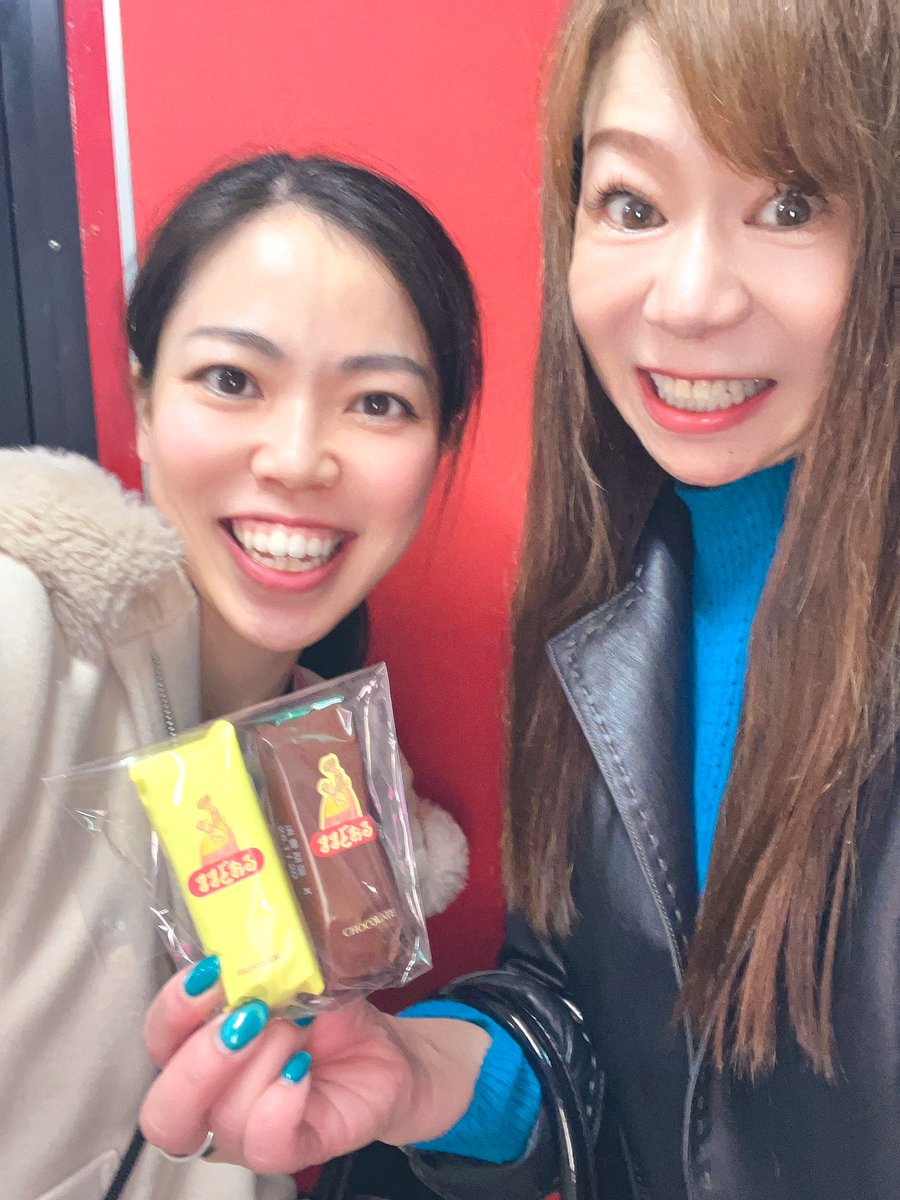 こんにちは🎶
今日もチア練習！
来月のイベントに向けて頑張りました❣️

東京リーダーのなつきちゃんから、
ままどおる♡もらったよ✨大好き🥰

今日もpeaceな一日を😉❣️

#HoNEyFLASH