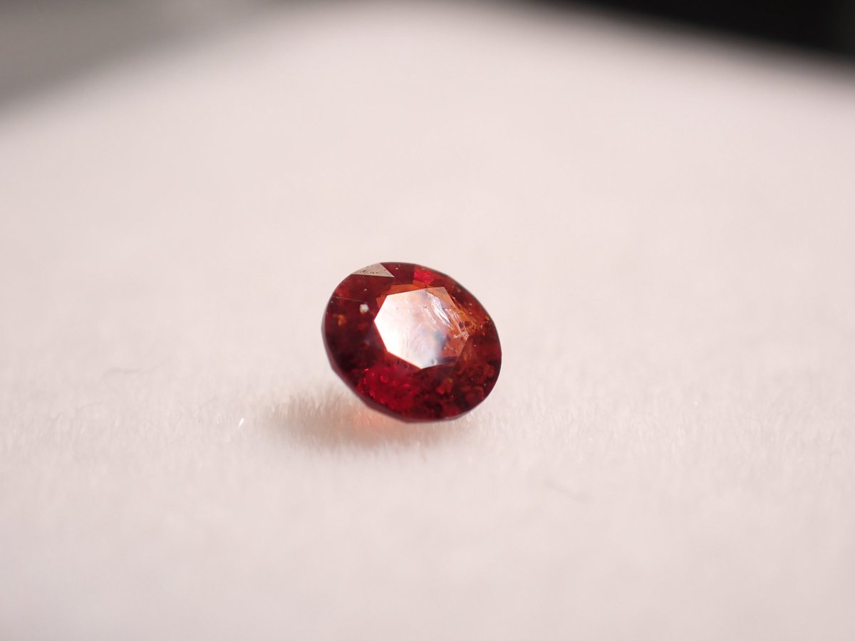 クリノヒューマイト✨
アフガニスタンのバダフシャーン州産。
お手頃価格なレアストーンです。沼の入り口に是非！

#石フリマ #浜松町石フリマ