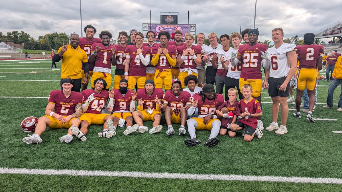 CoachGlas05's tweet image. Another season has come and gone, I cannot be more thankful for what this game has done for me.

I am blessed to have my ride or die (Keri) who never misses a game and get the opportunity to impact young men each and every year. I appreciate every single one of you!  #GoWolves