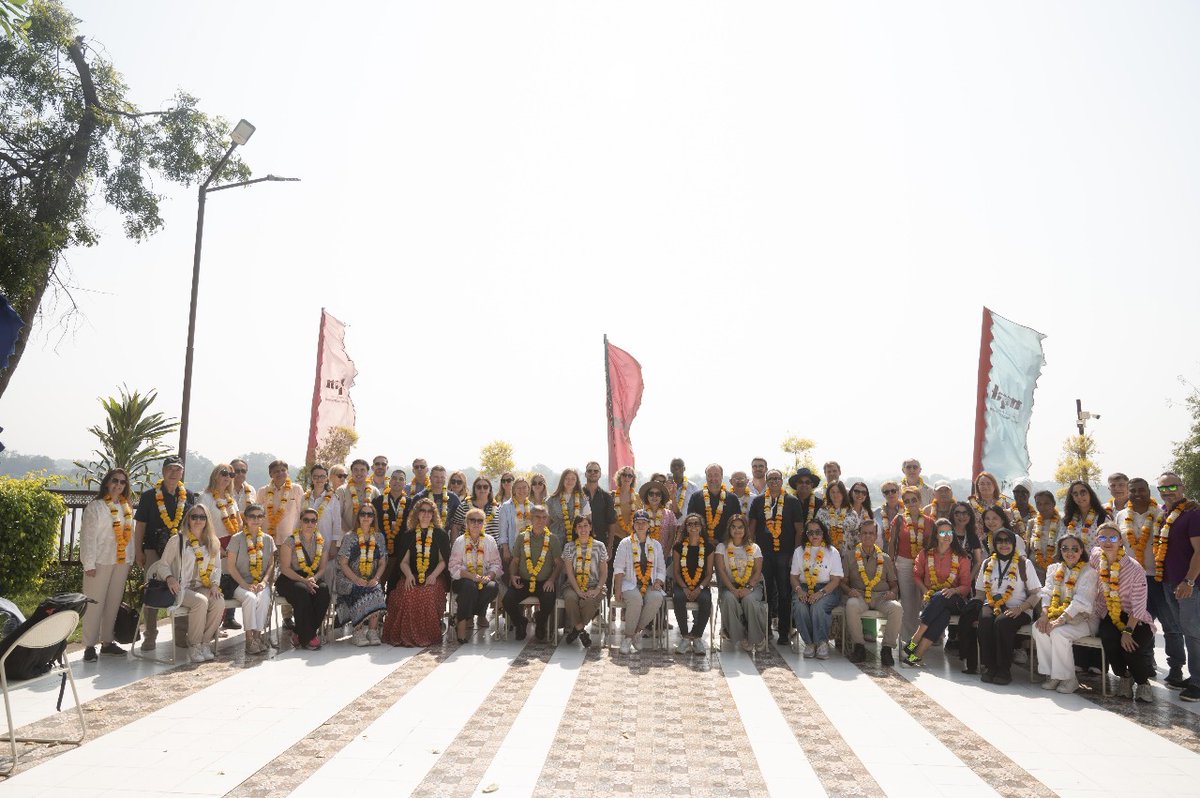 IIM_I's tweet image. The experience extended beyond the campus as delegates also visited #Maheshwar, immersing themselves in the cultural heritage and spiritual essence of one of #MadhyaPradesh’s most iconic riverfront towns - a journey that beautifully blended reflection, history, and connection.