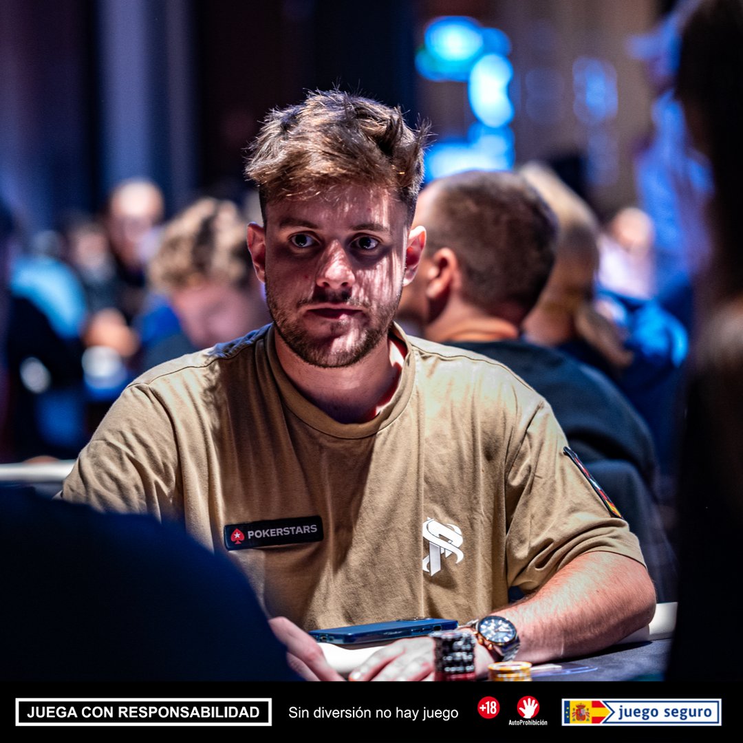 Hoy es el día... ¡Hoy tenemos Main Event de las #GalacticSeries! 💥 

Y ya tenemos en directo a <a href="/estiwinho/">Esteban Pascual</a>, en búsqueda de dejar su huella en la historia de esta competición 👀 

¡VAMOS CHAVAL! 👇 

🔗 psta.rs/TwitchES