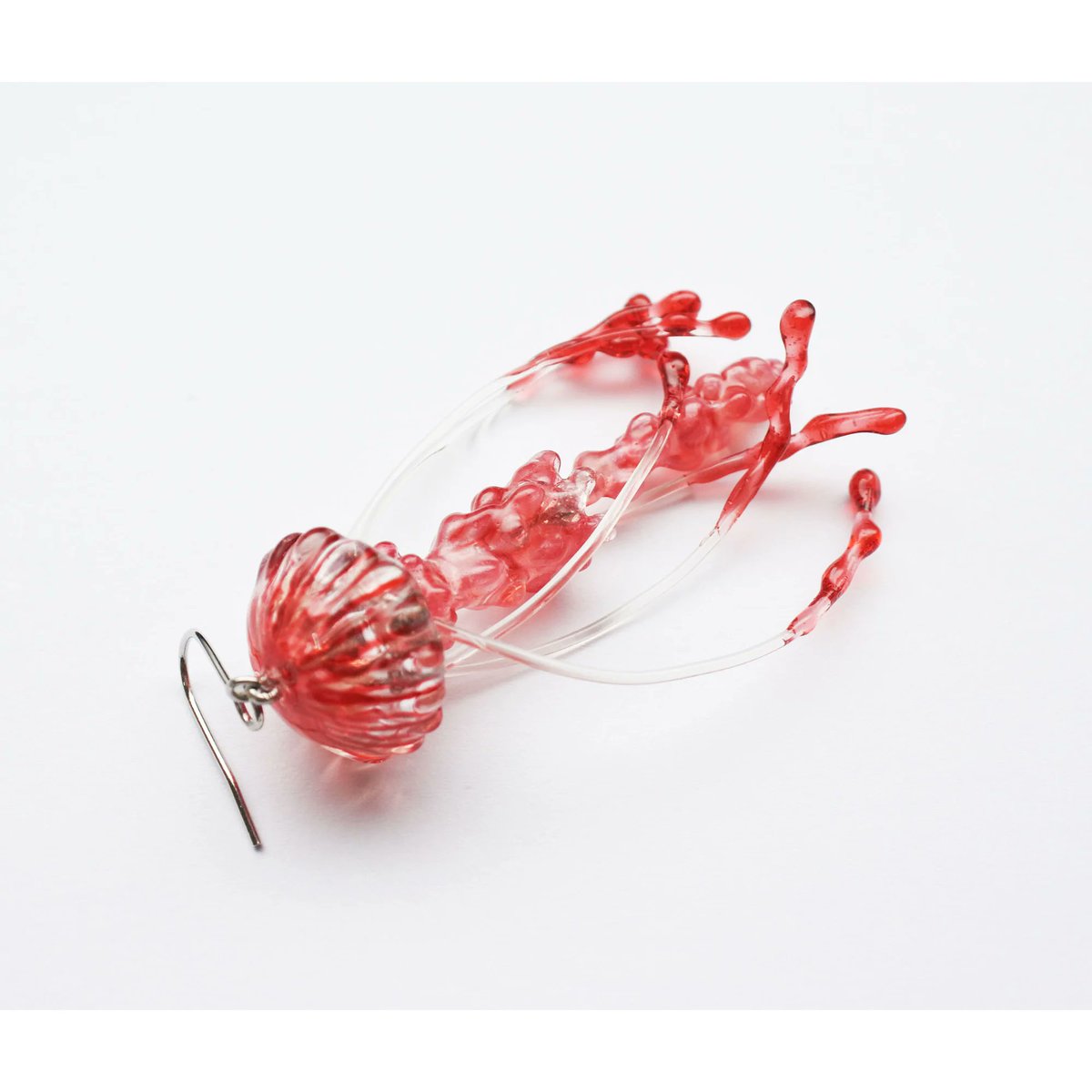 sasacojunior's tweet photo. The red jellyfish fires its stingers with a tiny cellular spring🪼
A nematocyst releases stored pressure in an instant,
shooting a thread-like toxin at near bullet speed.
No brain—just incredible biological engineering.
#Jellyfish #ArtistOnX #HandmadeArtist https://t.co/6EuCp5p1Vi
