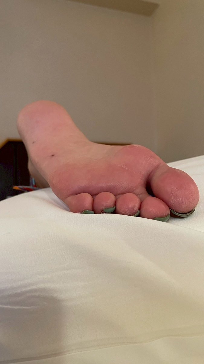 日曜日は昼まで爆睡

#足裏
#足裏フェチ
#foot