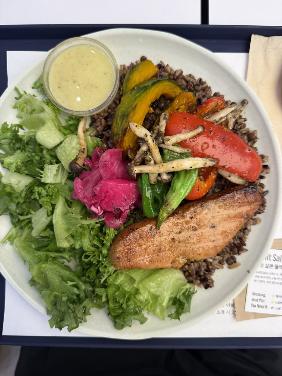 gettingbetter_b's tweet image. 251114
아침. 두유
점약. 연어샐러드
저녁회식. 튀김오마카세
올해의 가장 문제 플젝 성공적 끗 기념!!!
이것을 잘 마무리하는게 나의 역할 중 하나였음