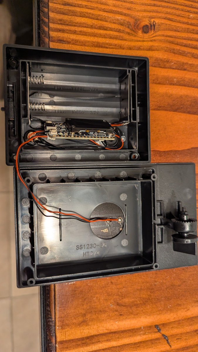 typicalaimster's tweet image. I feel like @digitalspaz over here making Jank&apos;peters for Meshcore.