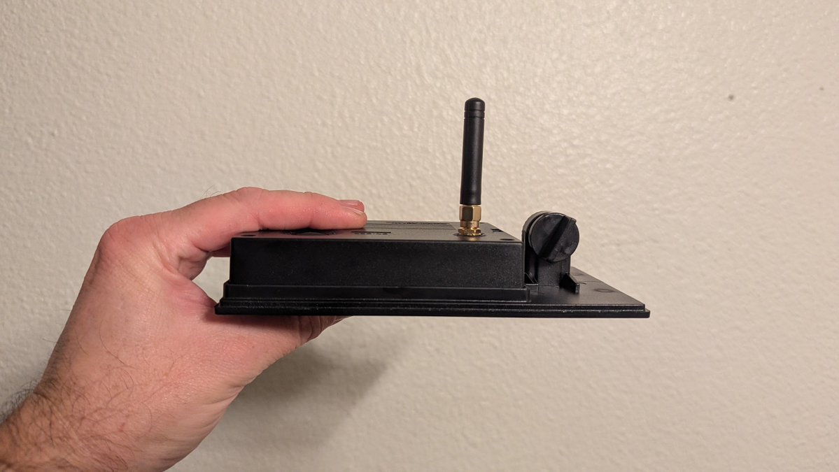 typicalaimster's tweet image. I feel like @digitalspaz over here making Jank&apos;peters for Meshcore.