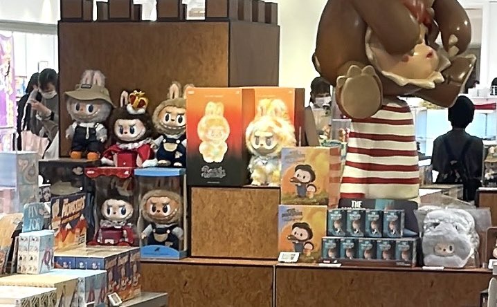 現着(｀・ω・´)/ｼｭﾀｯ! なかなか良いラインナップかも😍 あとは買える