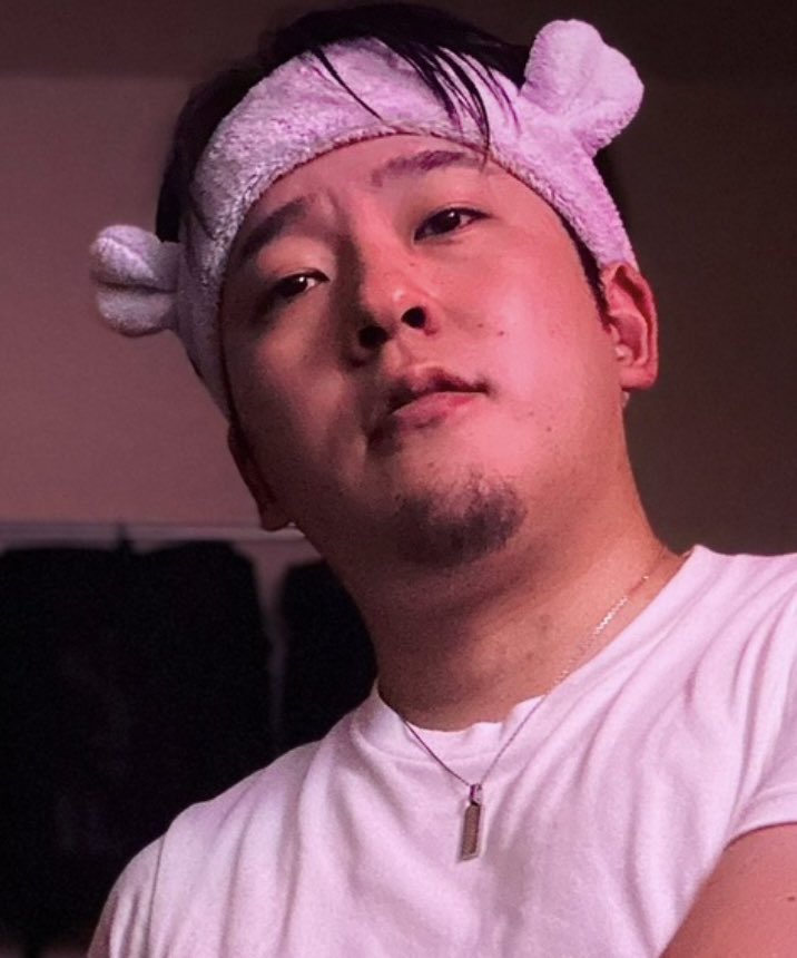 小さい頃からの目元口元変化なさすぎておもろい