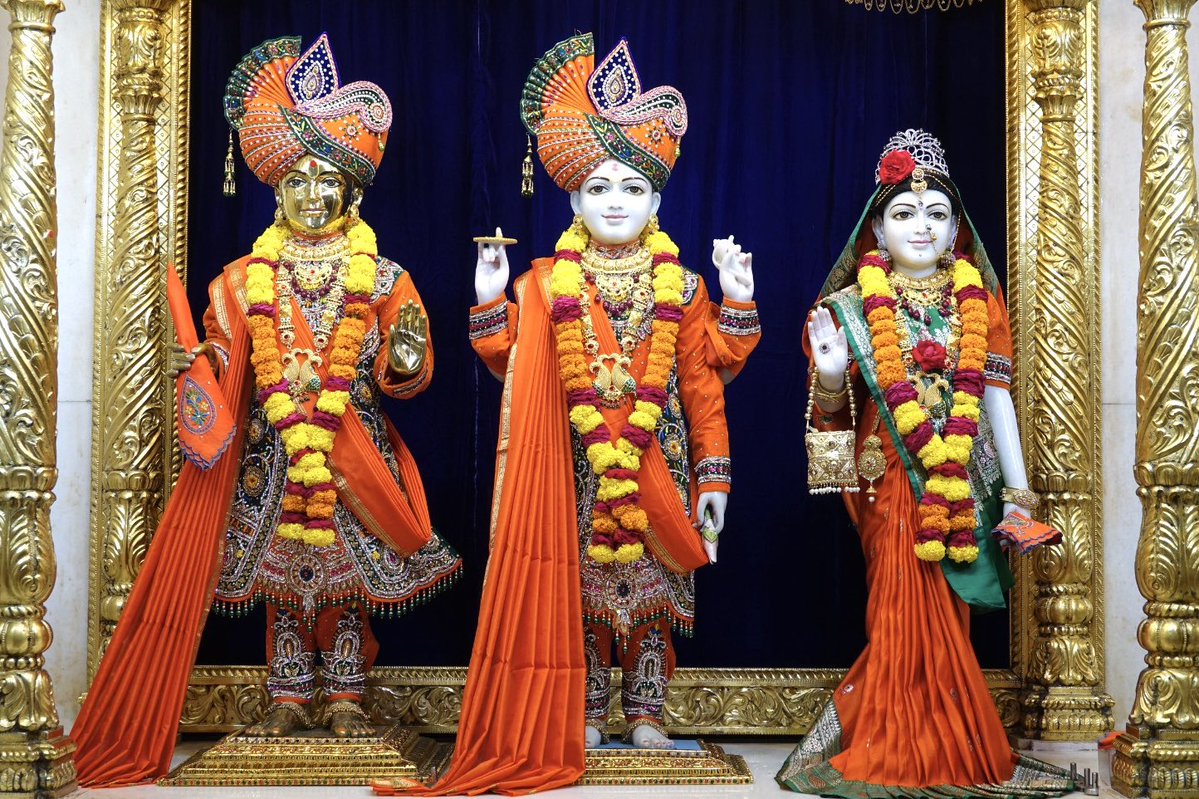 Have a blessed Sunday😇
Jai Swaminarayan 🙏

(Sankari mandir)