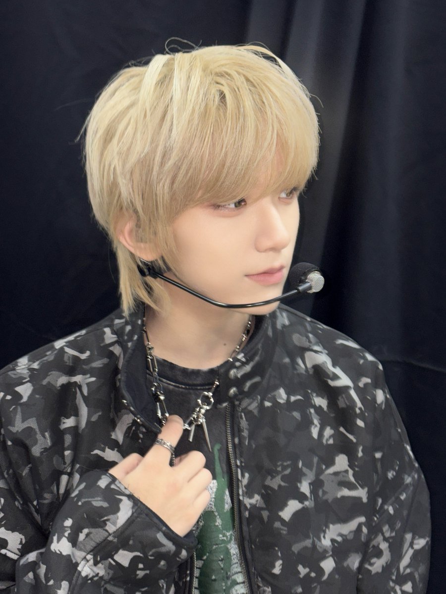 AHOF_official's tweet photo. #AHOF #아홉 
#DAISUKE #다이스케 https://t.co/GUzaLCGoAQ