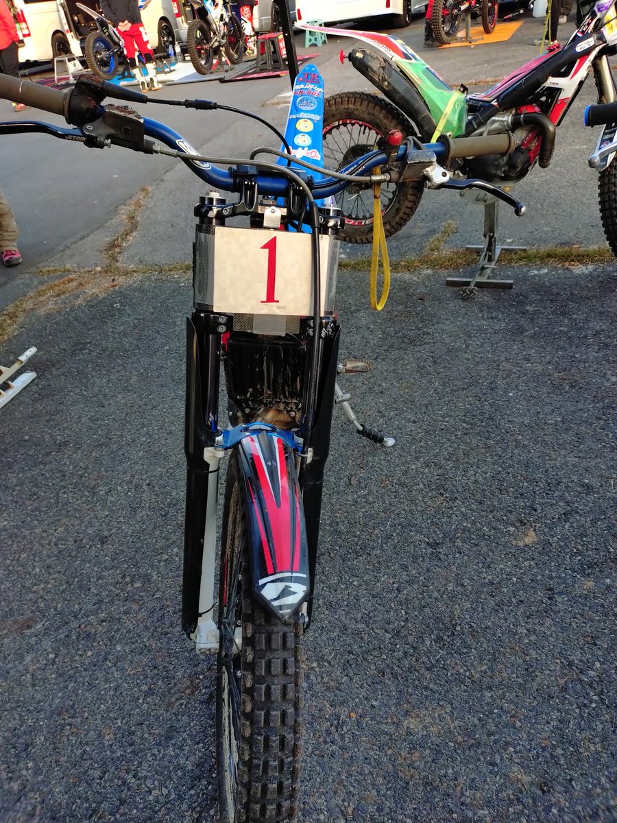 ekkoMT07's tweet image. おはようございます。
グラチャン　レディースクラスは、1人なので、完走目指して頑張ります💪
お守りに、#黒山健一 さんのアクスタつけて🥰
#TRGC