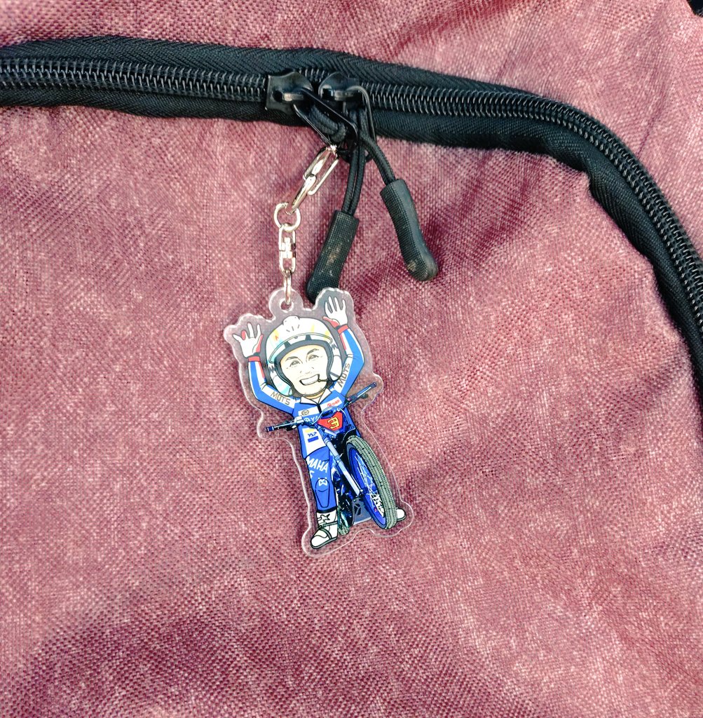 ekkoMT07's tweet image. おはようございます。
グラチャン　レディースクラスは、1人なので、完走目指して頑張ります💪
お守りに、#黒山健一 さんのアクスタつけて🥰
#TRGC