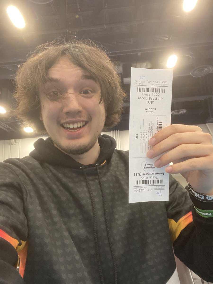 Going into Vegas day 2 6-2-1! Ez undefeated tmr into top cut surely!! Thanks <a href="/SVCardArt/">CardArt</a> for the support!!!