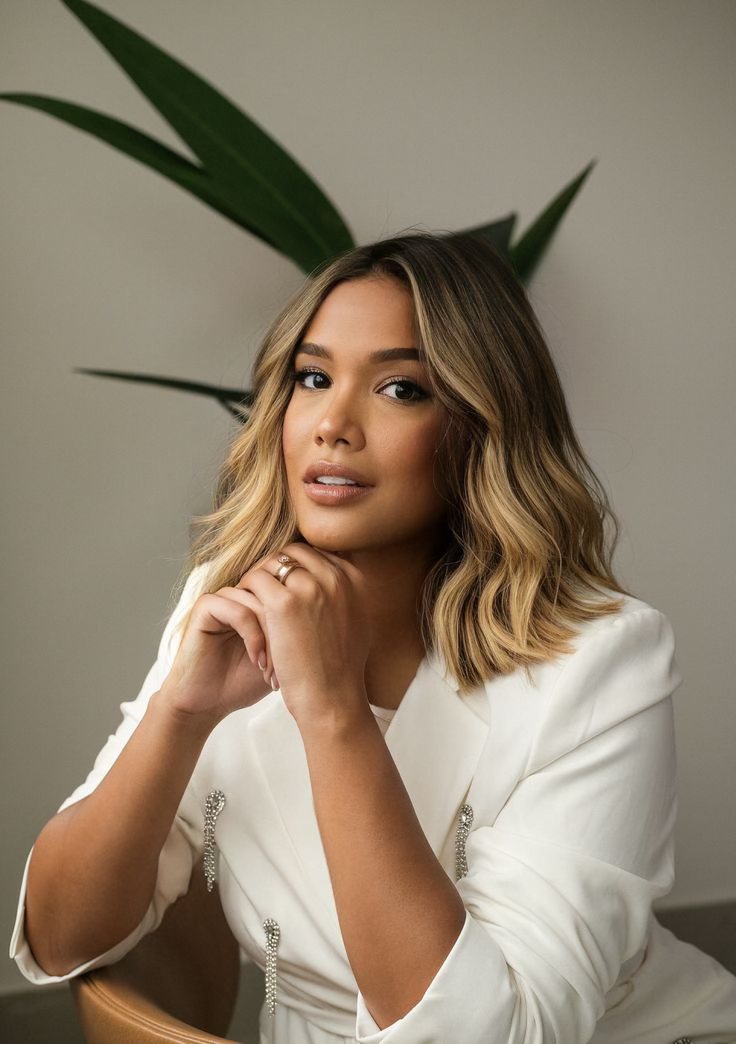 aovmz's tweet image. Understanding how your presence affects others requires self-awareness. By paying attention to how people react to you, you can learn to manage your influence and bring your best self to interactions. #presence #PresenceMatters #PresenceOverPerformance #PresenceOverPerfection