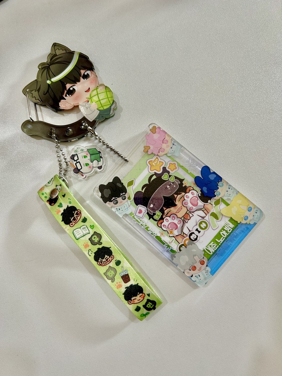 akaruifu16's tweet photo. π΄π πππππππππ κ(Λ΅Λ α ΛΛ΅)
Found another perfect combination for my companion bag from my new plave fanmerch I got lately π«Άπ»β¨
.
.
.
#fuchan_fanmerchhaul #plavefanmerch https://t.co/QzqxhgdjqW
