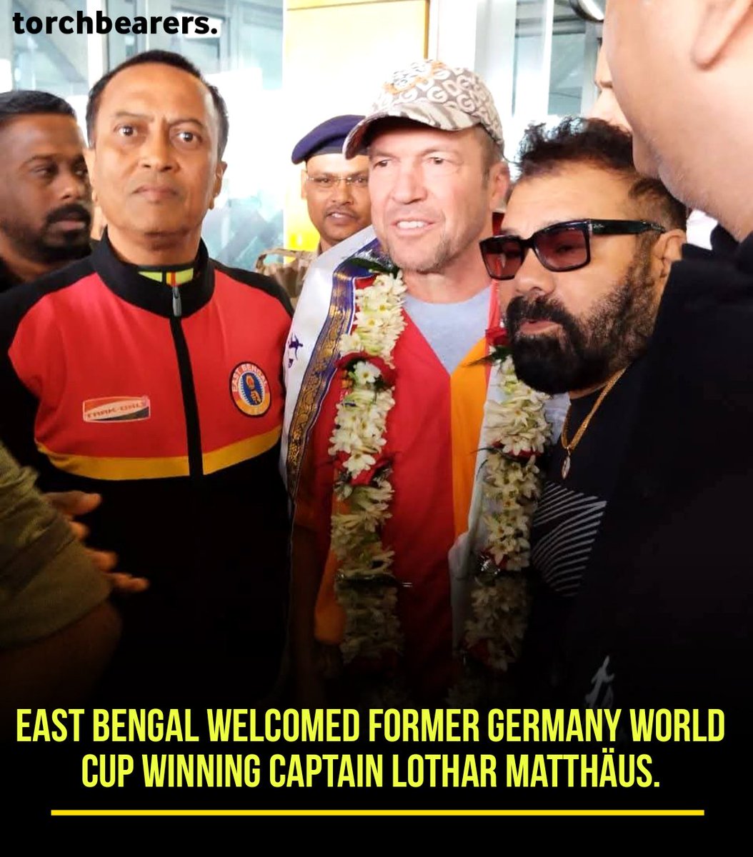 torch__bearers's tweet image. East Bengal Club welcomed former Germany World Cup-winning captain Lothar Matthäus at Netaji Subhash Chandra Bose International Airport today, presenting him with a red and gold scarf, club jersey, and a bouquet of flowers.

#JoyEastBengal #TorchBearers