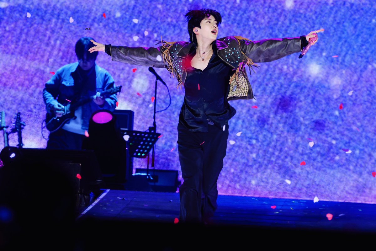 ALittleBraver92's tweet image. 💜 너무 예쁘다 💜