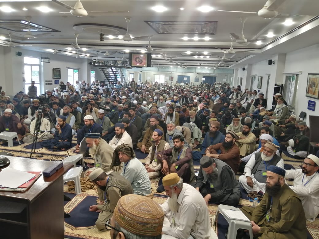 تنظیم اسلامی کے زونل سالانہ اجتماع کے پہلے دن ہفتہ 15 نومبر 2025ء کے دوران پاکستان بھر کے مختلف مقامات پر خطابات اور دیگر دینی سرگرمیوں کی جھلکیاں 

اجتماع گاہیں 
1. دار الاسلام مرکز تنظیم اسلامی لاہور 
2. قرآن اکیڈمی ڈیفنس کراچی 
3. قرآن اکیڈمی یاسین آباد کراچی
4. قرآن اکیڈمی