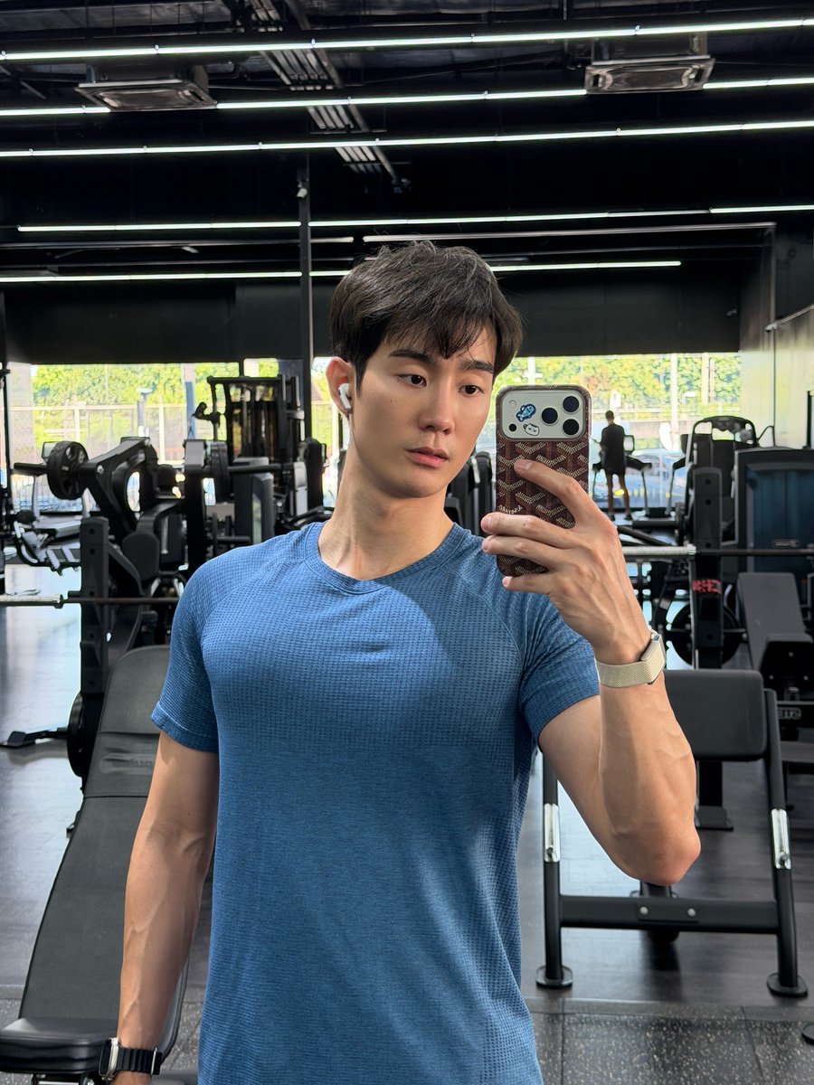 fforcejs's tweet image. ขี้เกียจแต่ก็ต้องมา😤