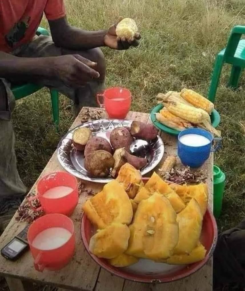 Fredmunene_'s tweet photo. A story is told of a farmer in Uganda who had a quarrel with his wife. In the heat of the argument, she packed her bags and left. Days passed, but she didn’t return.

One morning, the farmer walked to the market and bought a giant pair of women’s underwear size 100. That night, he soaked them in water and hung them outside on the clothesline for all to see.

By sunrise, the neighbors had noticed.

“Eeeh! He must have remarried,” they said.
Some even took photos and sent them to the wife.

By noon, she was back storming in, ready to confront this ‘new woman’ only to find there was none. Just a pair of oversized underwear flapping on the line… and her husband taking light meal like nothing had happened.

Turns out, it was just a trick. A silly, clever one. But it worked. Not to hurt her, but to bring her back.

Now, this may sound funny, but many are the times God has done the same with us. Not with underwear but with love that surprises us. With “tricks” that seem strange at first, but are rooted in mercy, not malice.

In Hosea 2:14, God says……

“Therefore, behold, I will allure her, and bring her into the wilderness, and speak tenderly to her.”

Even when we walk away from Him, God doesn’t force us back. He allures us lovingly, gently, sometimes through unexpected ways to remind us we are still His.

And as 1 Corinthians 13:4–5 reminds us.

Love is patient, love is kind. It does not envy, it does not boast… it keeps no record of wrongs.

So maybe, like the farmer, God sometimes lets the neighbors talk… just so we come home again