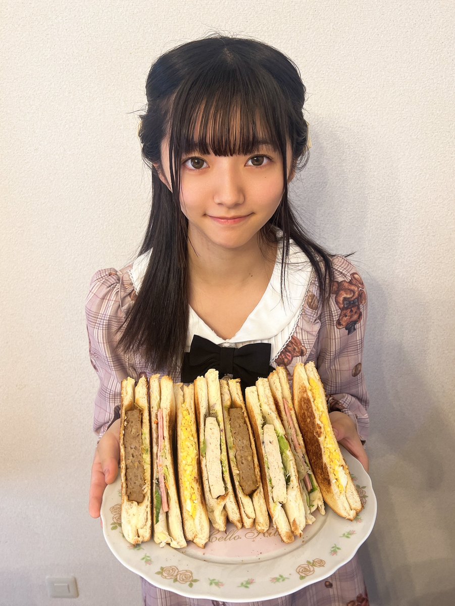 hikarin_amano's tweet image. こんにちは☀️
ひかりんのランチ報告🍽

おうちでホットサンド作ったよ🥪

上手くできた😋
みんな好き〜？