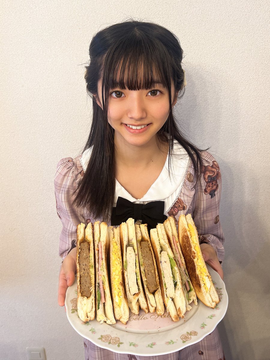 hikarin_amano's tweet image. こんにちは☀️
ひかりんのランチ報告🍽

おうちでホットサンド作ったよ🥪

上手くできた😋
みんな好き〜？