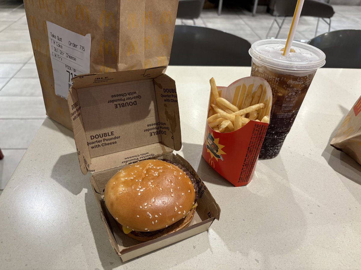 Post by なぞなぞ博士（Daichi Tamai） on X: アメリカのマック