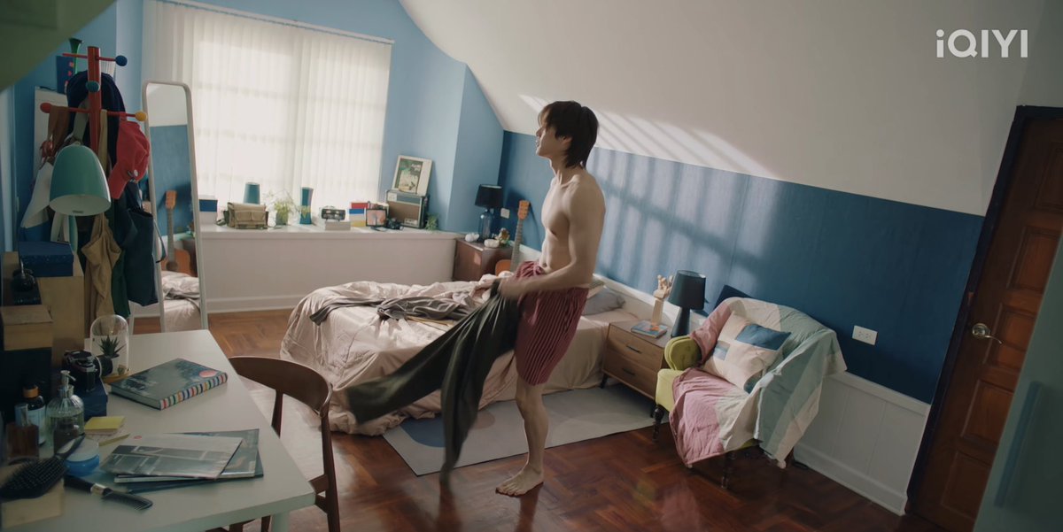 sorry i'm a lesbian do men really wear big ass boxers like that under their pants omg this sensory nightmare 

PONDPHUWIN AT MAT PREMIERE
#MeAndTheeSeriesEP1