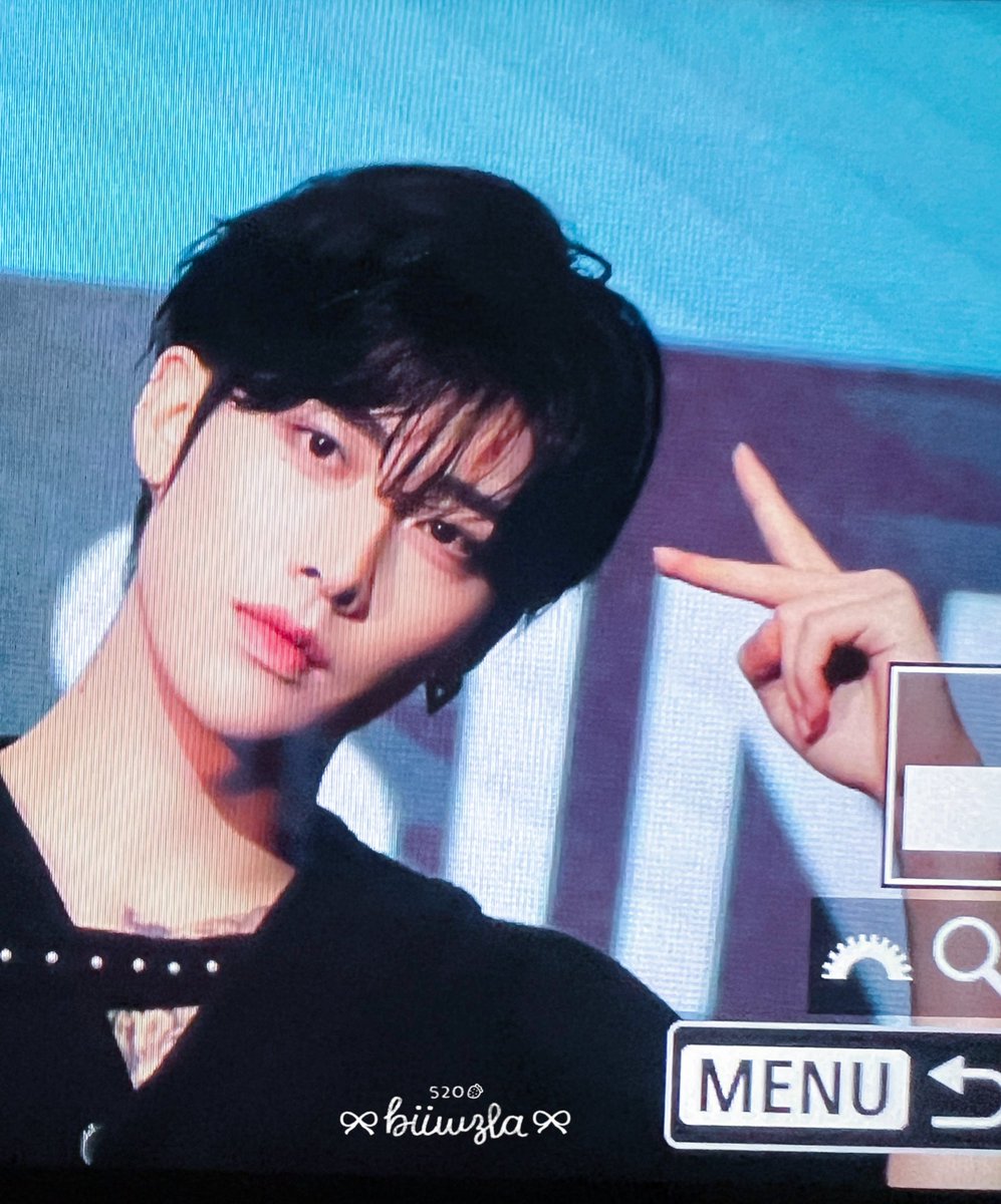 リッキー　① ZB1のリッキーによるラグジュアリーストリートな爆イケコーデ | メンズ