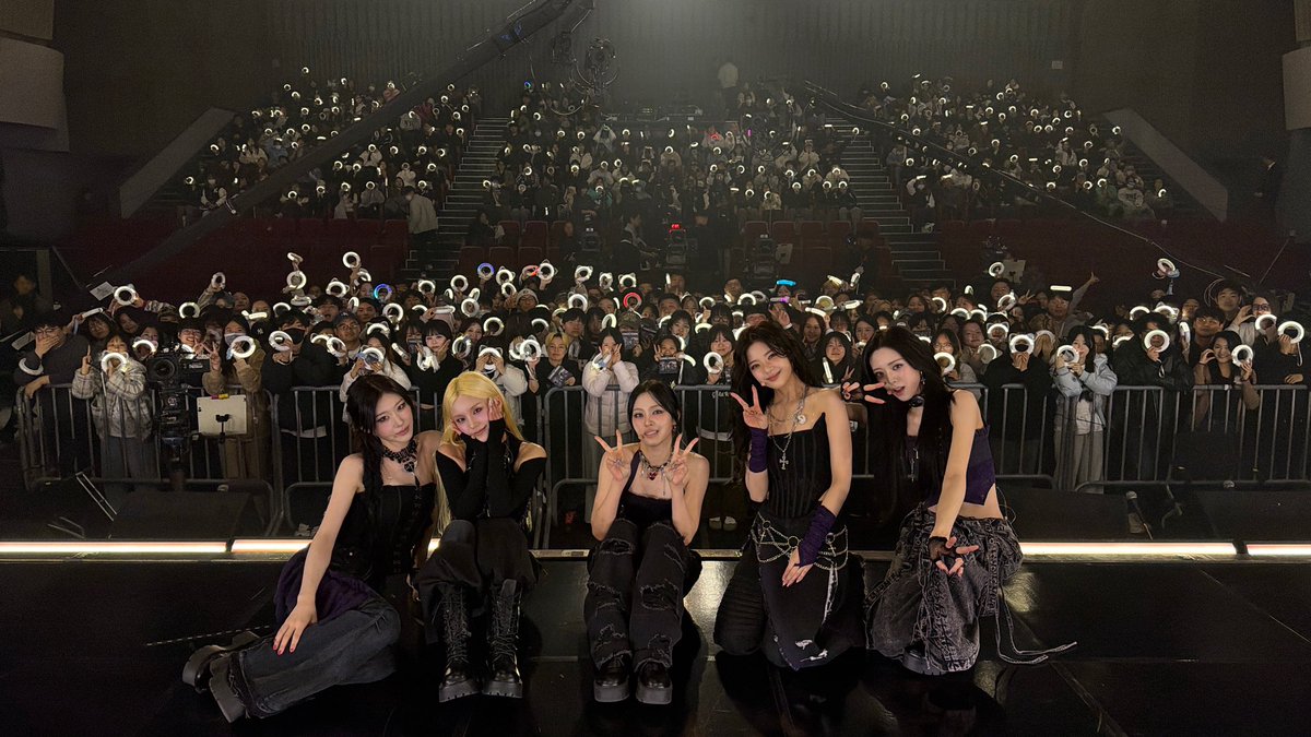 [ 음악중심 ]

⌜ Scanning ITZY STAGE … 78% ⌟
⇢ Weekend TNVS Mode activated.