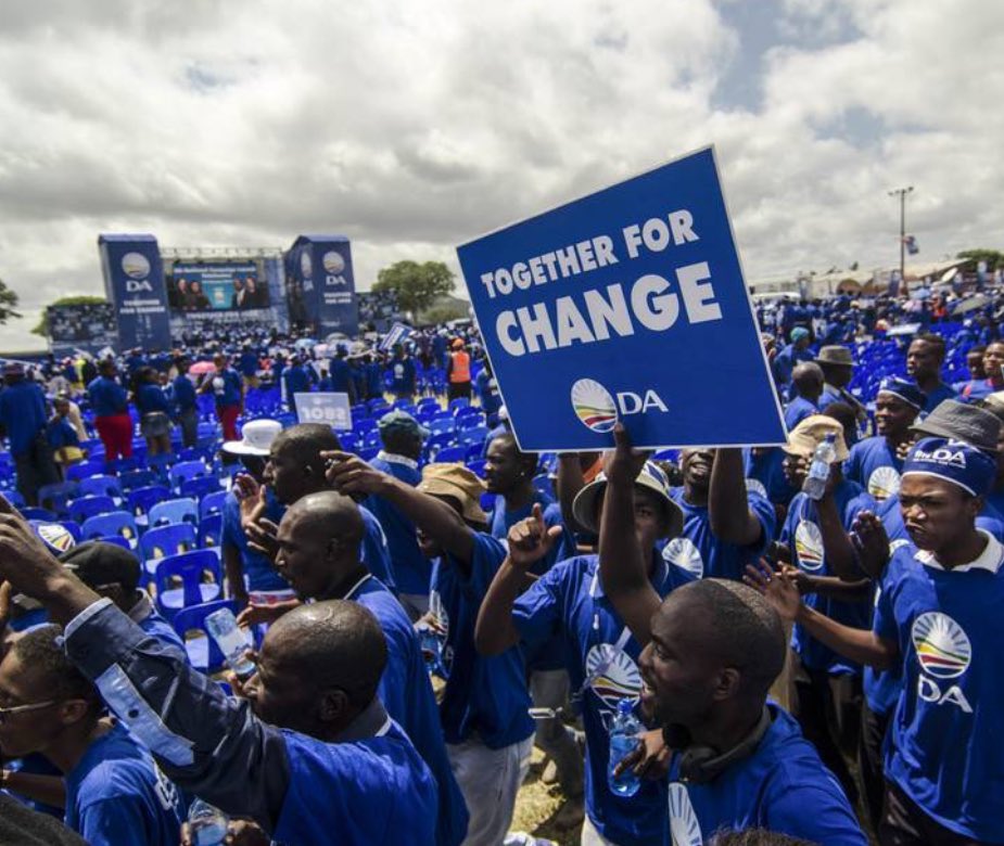 ChrisExcel102's tweet image. DA in the streets                    DA in Parliament