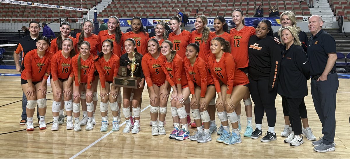 AaronFrana's tweet image. @CoronaDelSolVB battled all the way to the AIA 6A Championship game, finishing as state runners-up. It was an incredible season and an impressive playoff run. The effort and intensity this team brought every game was unreal. Proud of our girls! #Aztecs